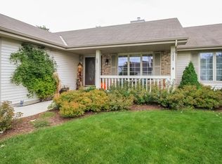 10462 S Donald Dr, Oak Creek, WI 53154