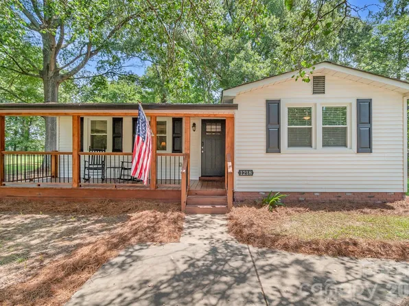 1218 Hammond Carnes Rd, Lancaster, SC 29720