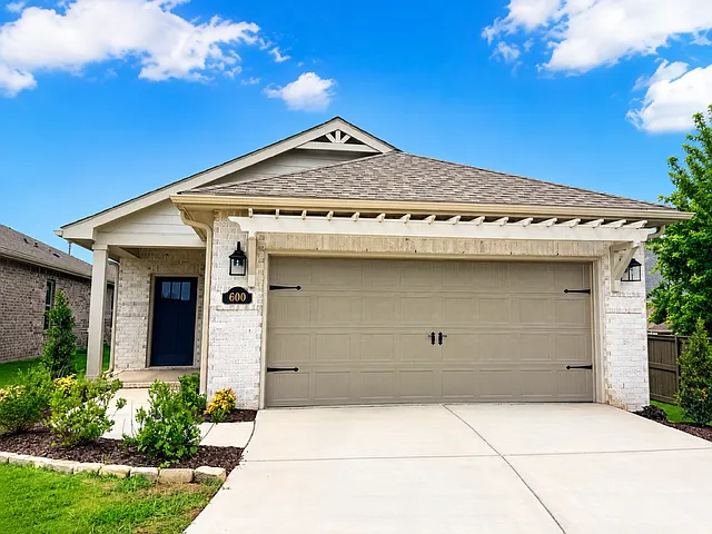 600 Freret Ct — Photo 1