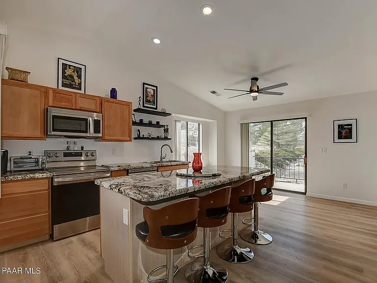 3099 Peaks View Ln #E4 — Photo 1
