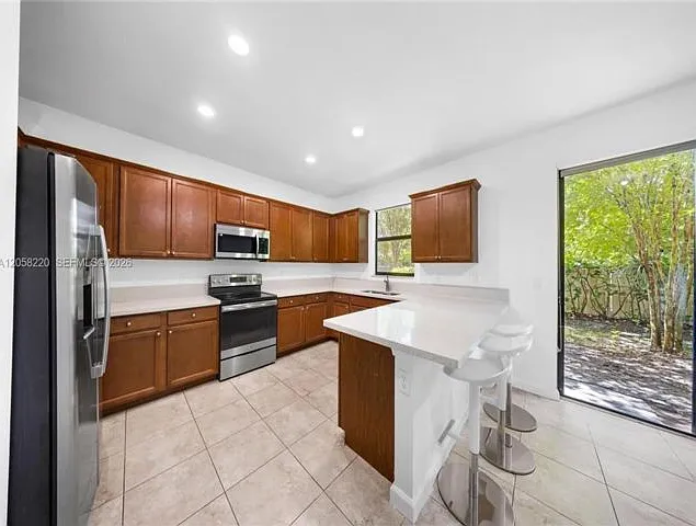 3952 Devenshire Ct — Photo 5