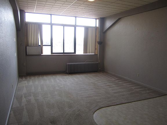 4th image of 121 E Main St APT 205