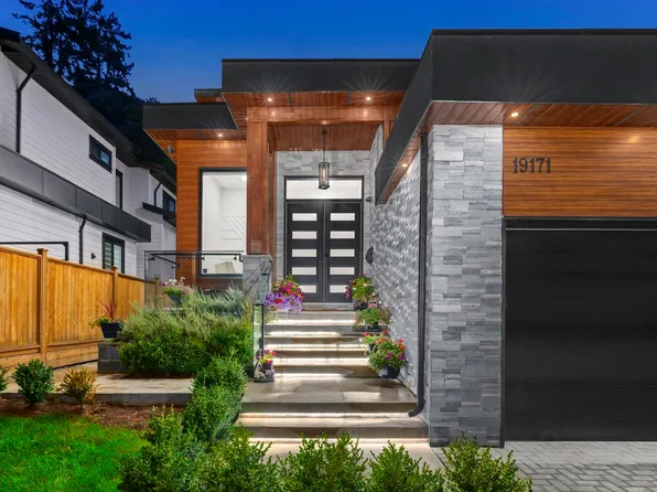 19171 60b Ave, Surrey, BC V3S 7T8