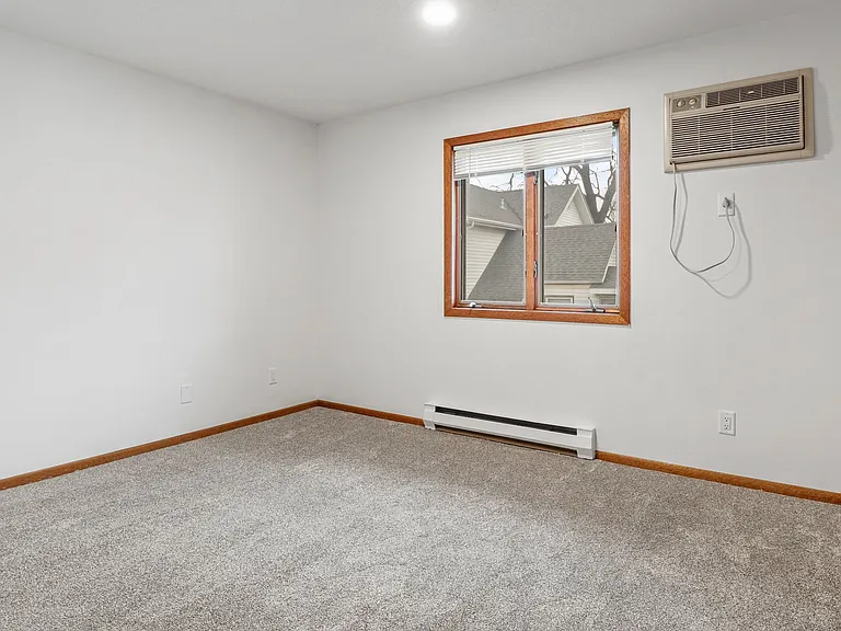 881 Janesville St #5 — Photo 11