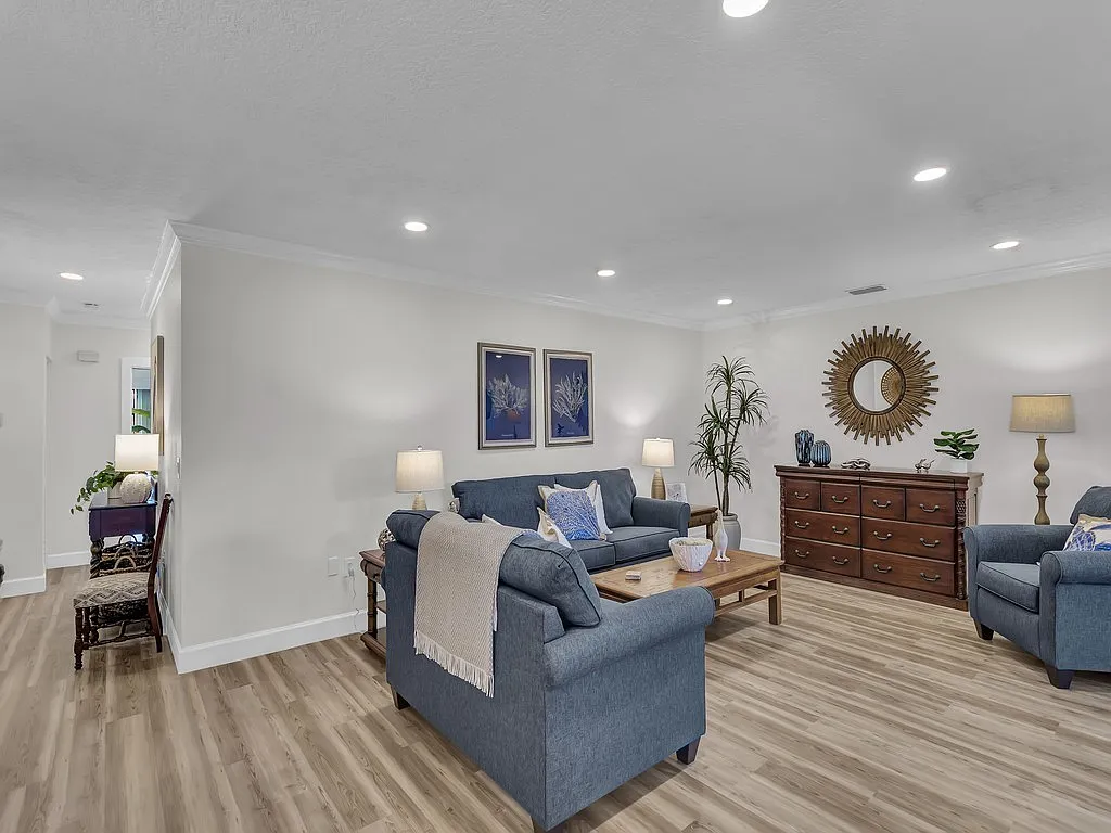 2 bed, 1339 sqft, $4,600 — Photo 4