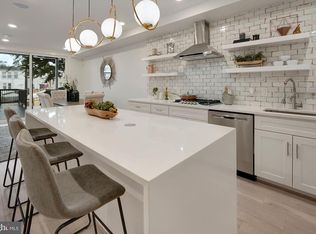 639 Girard St NE #1, Washington, DC 20017