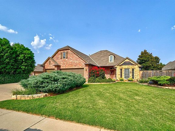 2nd image of 19832 Oakshire Dr