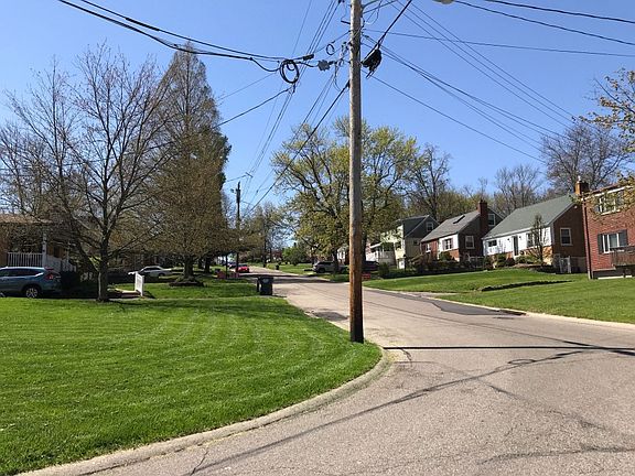 5th image of 2190 Townhill Dr
