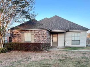 33744 Duff Rd, Walker, LA 70785