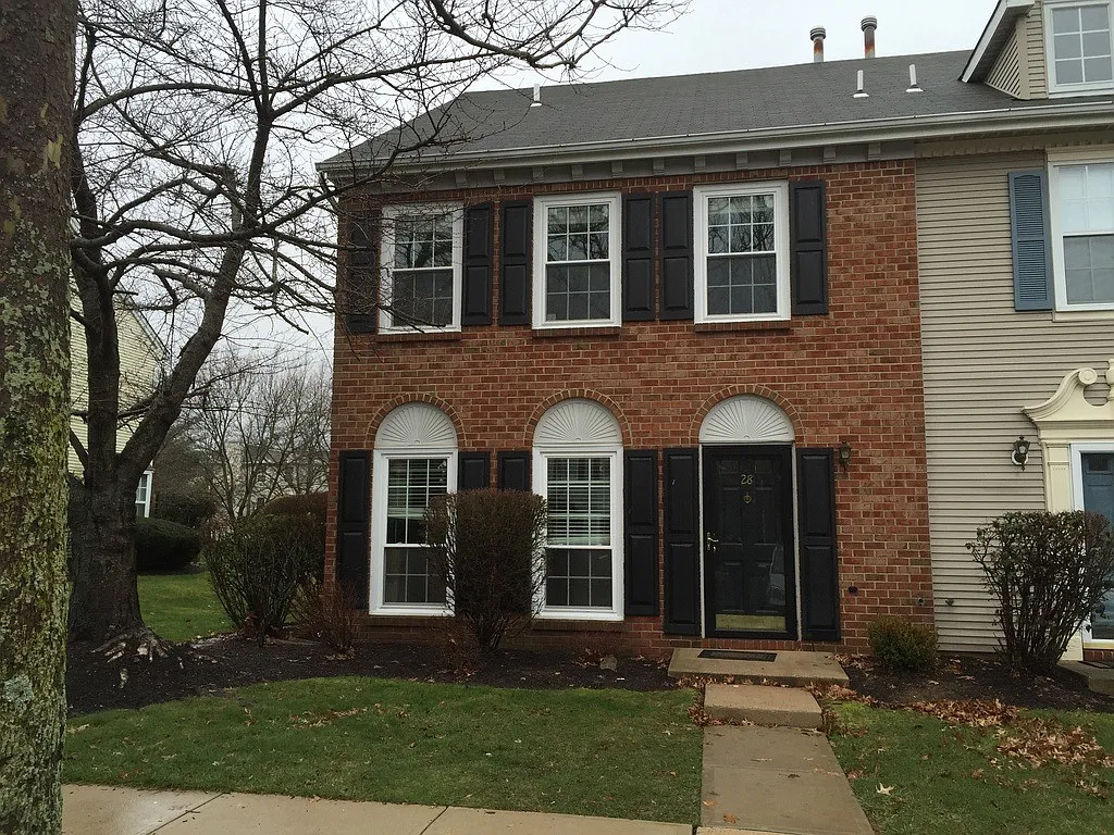 28 Townsend Ct #221 photo 1