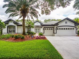 5415 Burnt Hickory Dr, Valrico, FL 33596