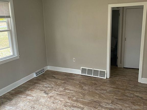 2nd image of 3305 Iowa Ave #3303