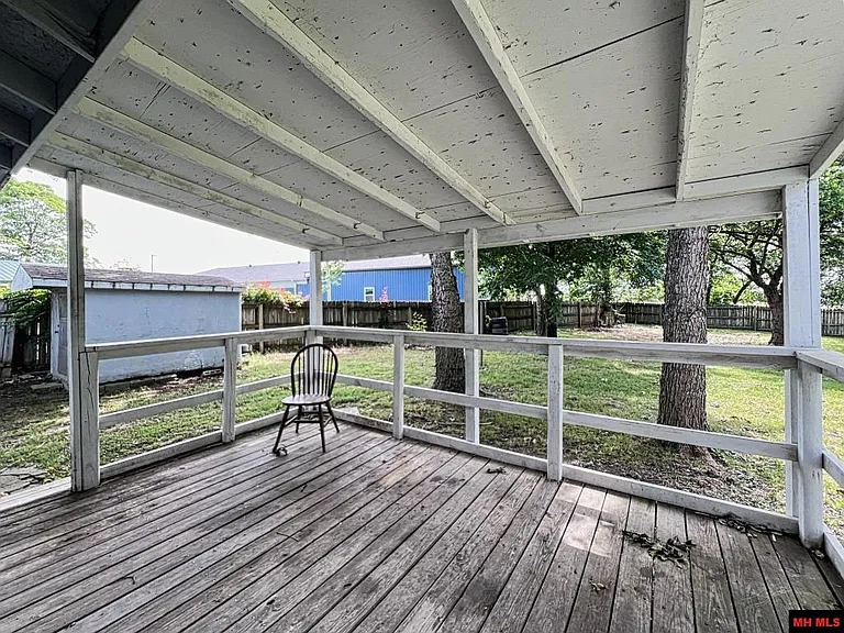 42 County Road 1159 — Photo 14