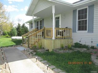 15606 Glendale Rd, Lebanon, MO 65536