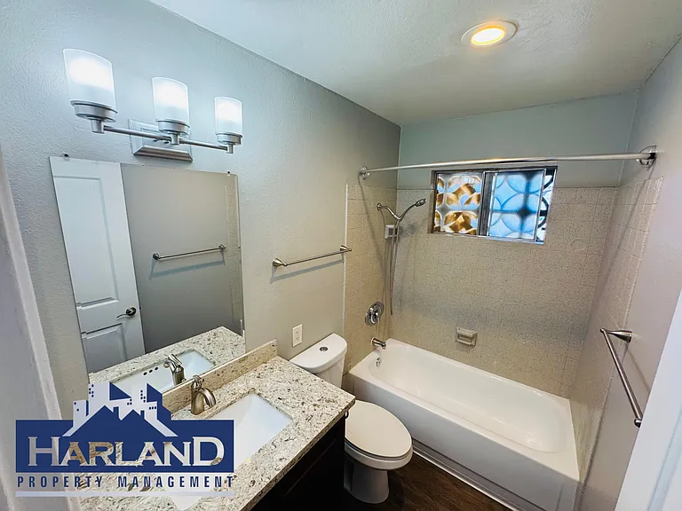 4515 Bancroft St #4 — Photo 6
