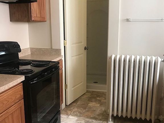 4th image of 928 Church St APT 2