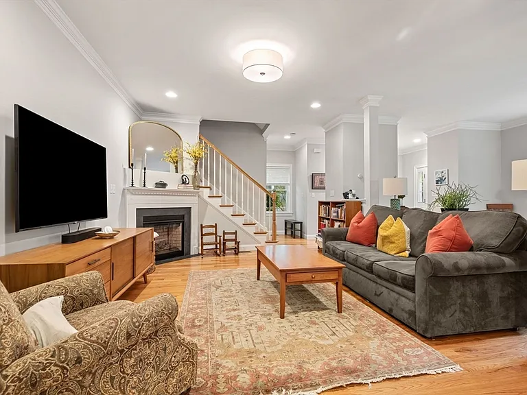 2 Summer Hill Cir #2 — Photo 12