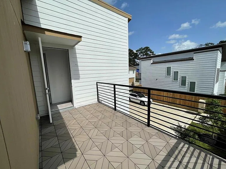 1703 Cedrocanna Ln — Photo 9
