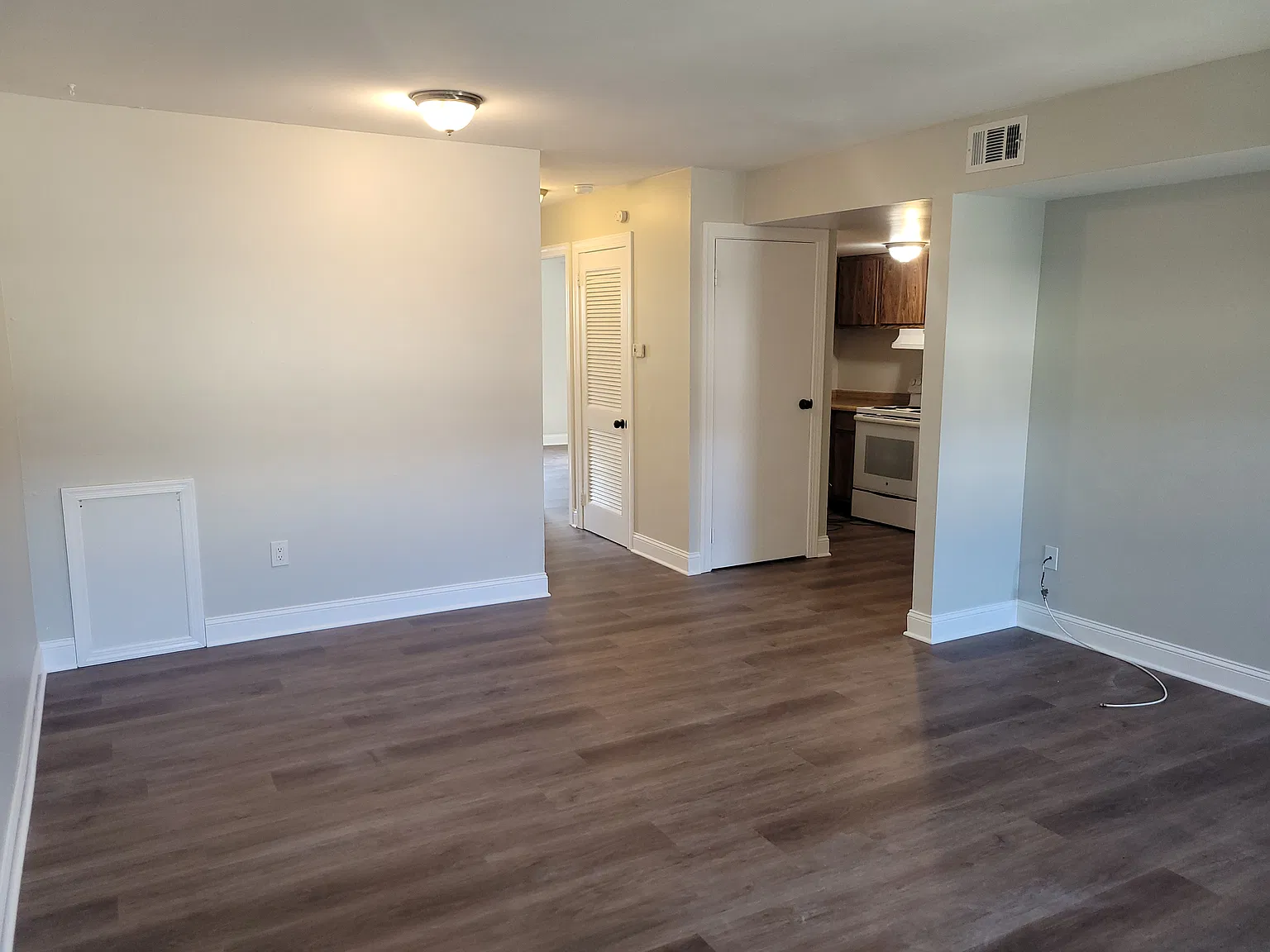 2 bed, 800 sqft, $1,350 — Photo 4