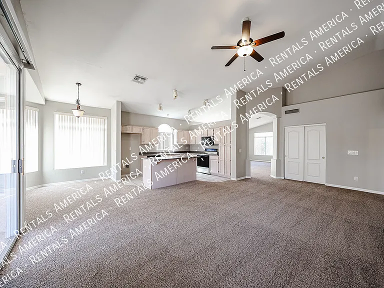 13874 W Wilshire Dr — Photo 10