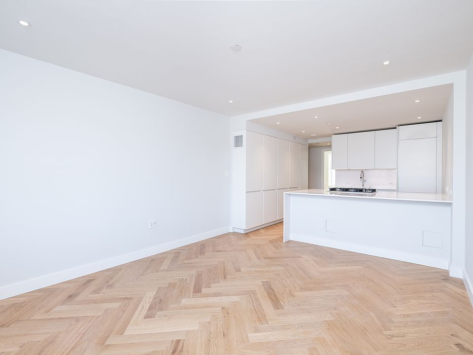 1st image of 12 Commonwealth Ave #706