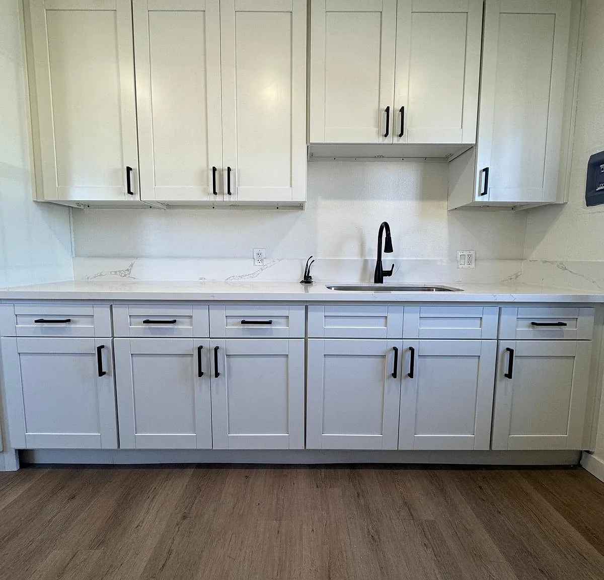 2 bed, 1000 sqft, $2,200 — Photo 2