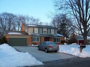 1598 Hunters Ridge Dr, Bloomfield Hills, MI 48304
