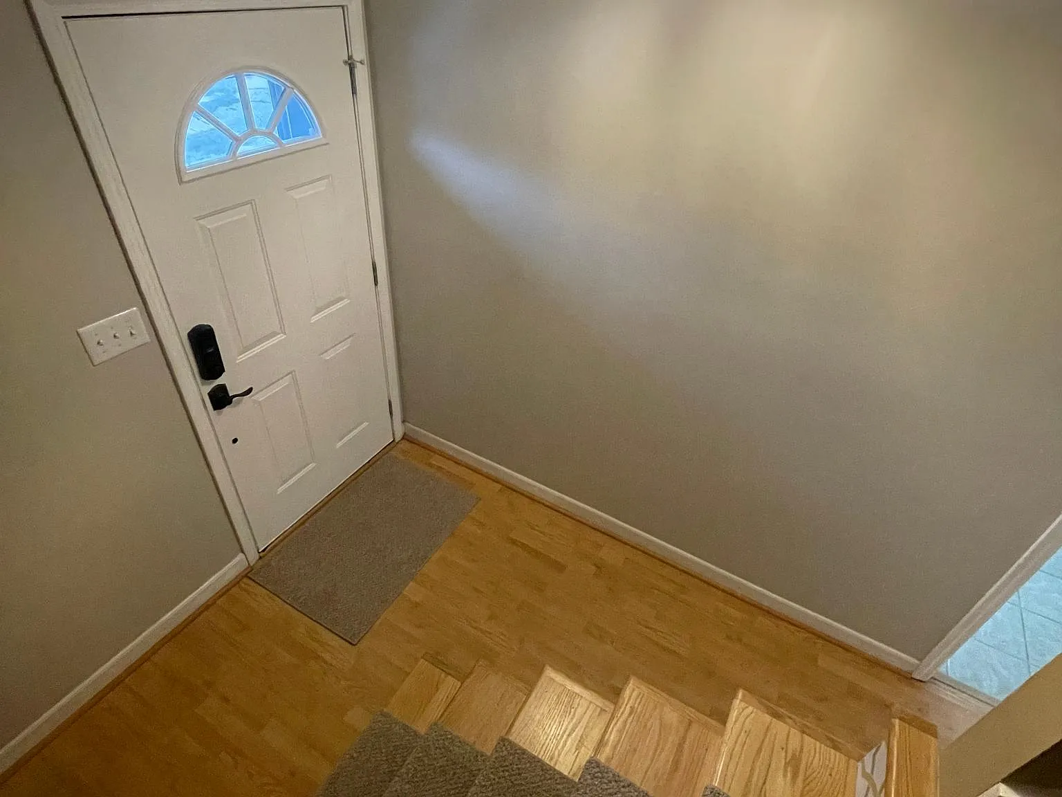 2 bed, 1.5 bath, 1388 sqft, $1,245 — Photo 2