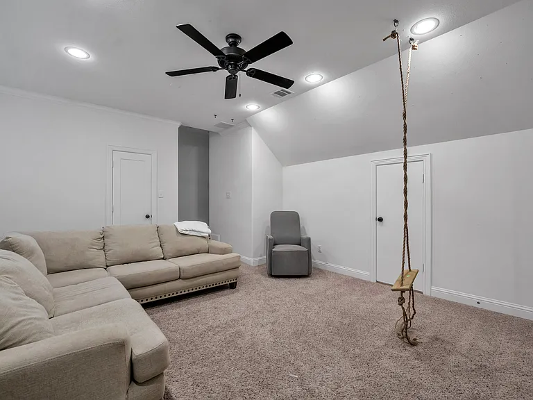 471 Stone Canyon Dr — Photo 43
