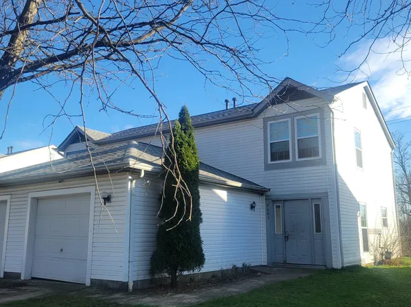 2695 Four Seasons Dr, Columbus, OH 43207