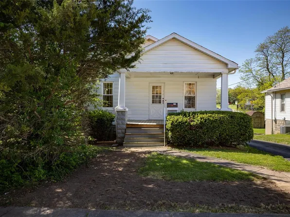 316 Landrey St, Hillsboro, IL 62049