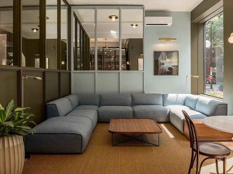 530 W. Arlington Pl. — Photo 4