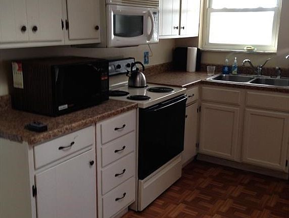 4th image of 628 W Linden Ave