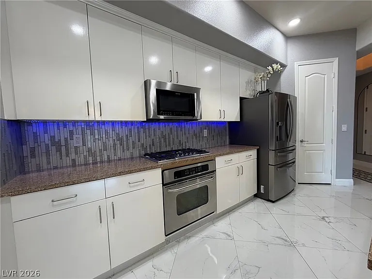 56 E Serene Ave #402 — Photo 5