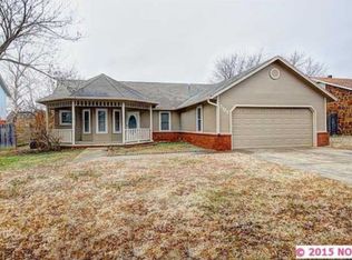 2325 SW Wolf Run Dr, Claremore, OK 74019