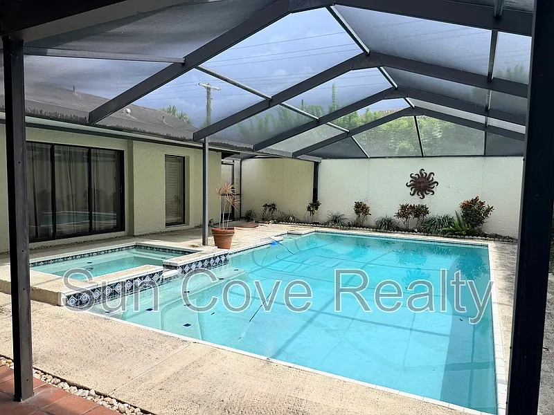 Carrollwood Village Phase II — Photo 2