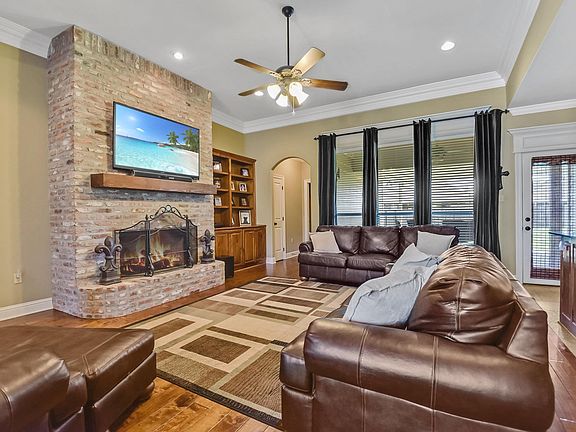 3rd image of 16468 Winborne Blvd