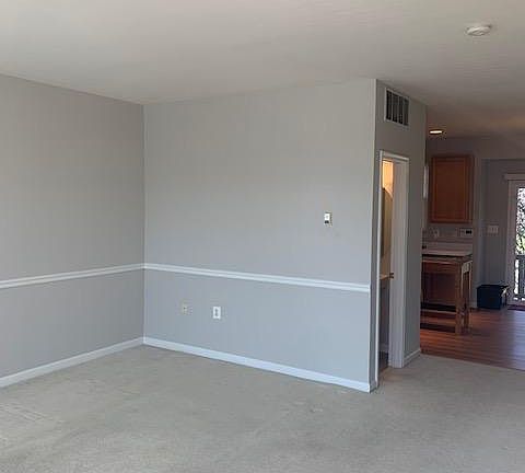 5th image of 449 Pearlbush Sq NE