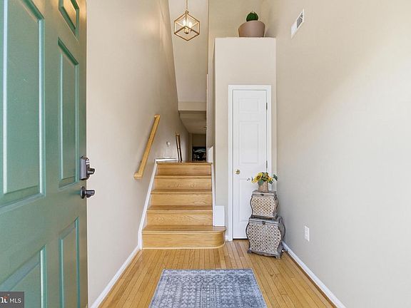 2nd image of 5146 Ballycastle Cir