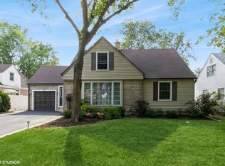 250 S Oak St, Palatine, IL 60067