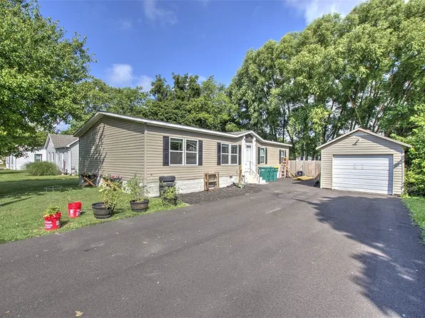 110 W Wait St, Cerro Gordo, IL 61818