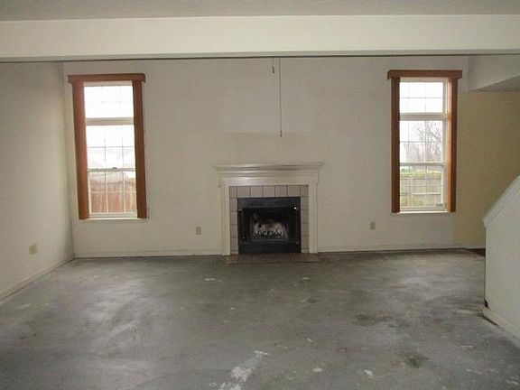 2nd image of 808 Lost Trail Cir
