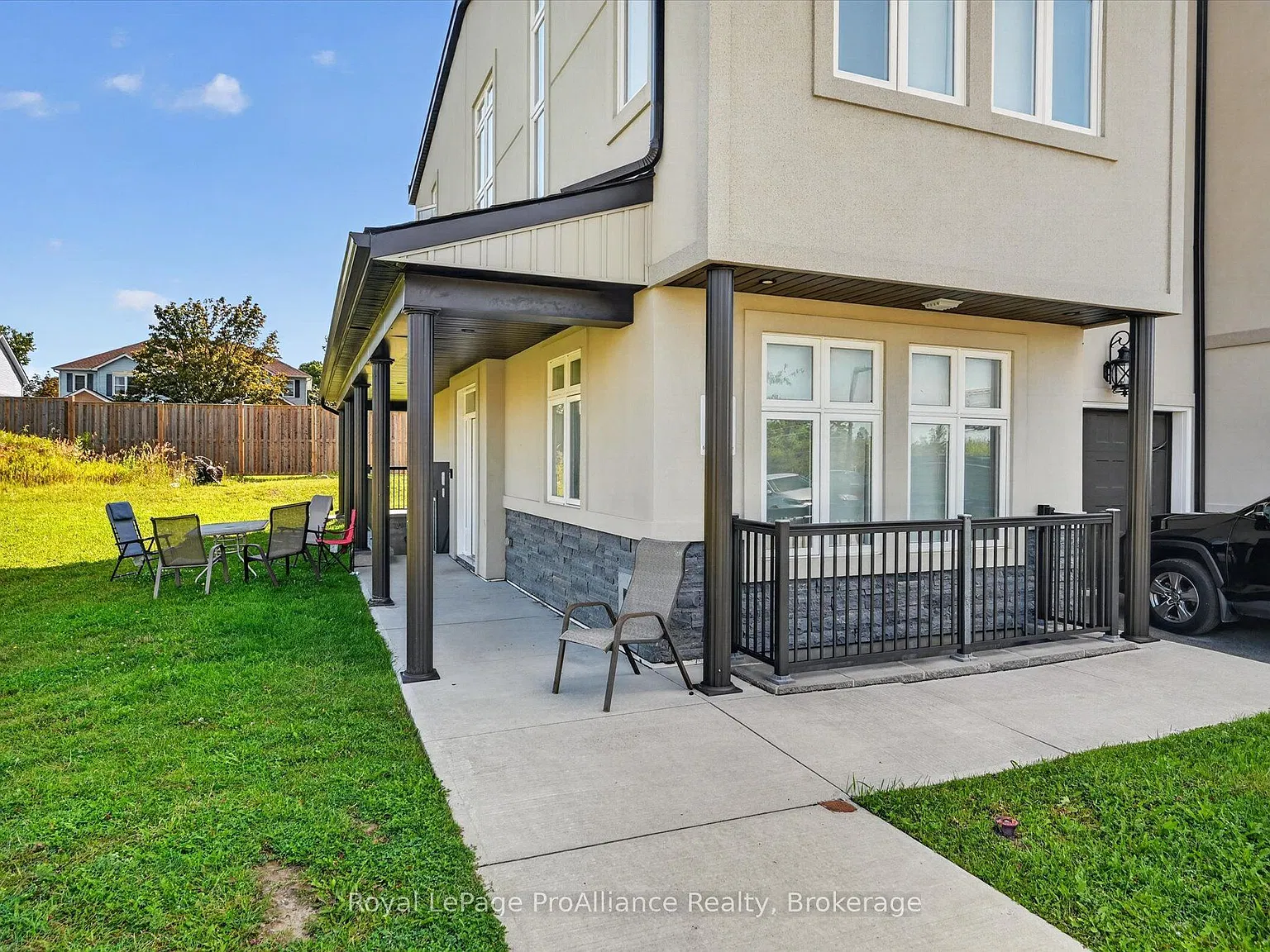 4 bed, $3,000 — Photo 2