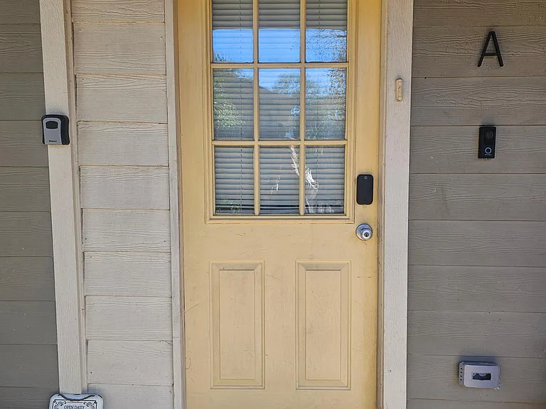 804 Columbia St #B — Photo 16