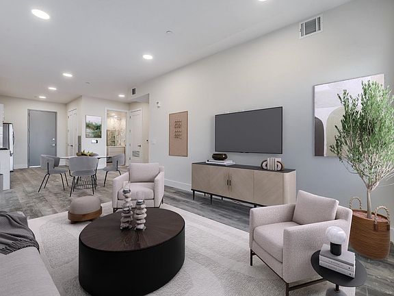 4th image of 3443 Kennedy Blvd #505