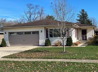 455 S 2nd St, Peotone, IL 60468