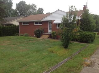 1724 Niles Vienna Rd, Niles, OH 44446