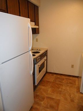 4th image of 601 N Baker Ave APT 107
