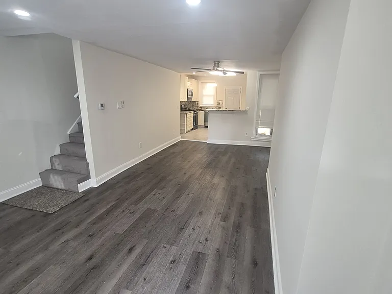 6010 N Lambert St — Photo 7