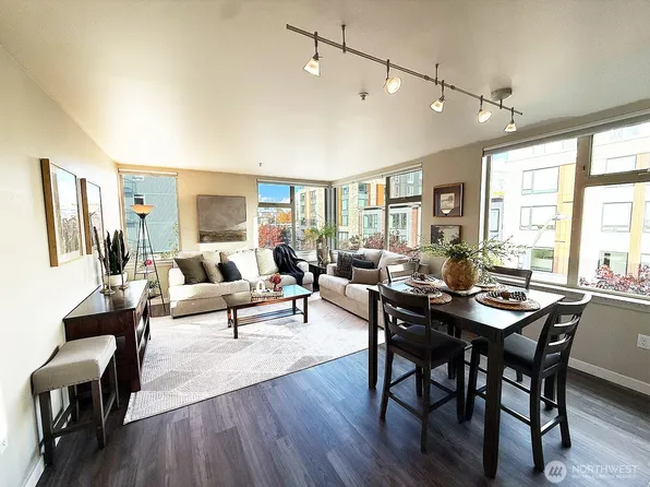 425 23rd Avenue S #A403, Seattle, WA 98144